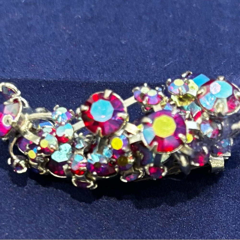 Aurora Borealis Rhinestone Clip - Picture 6 of 6